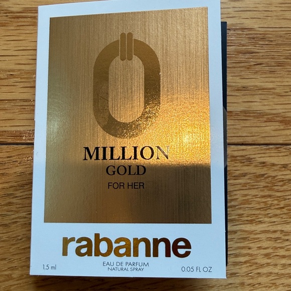 Paco Rabanne Toiletry Bag with Samples - Picture 4 of 10